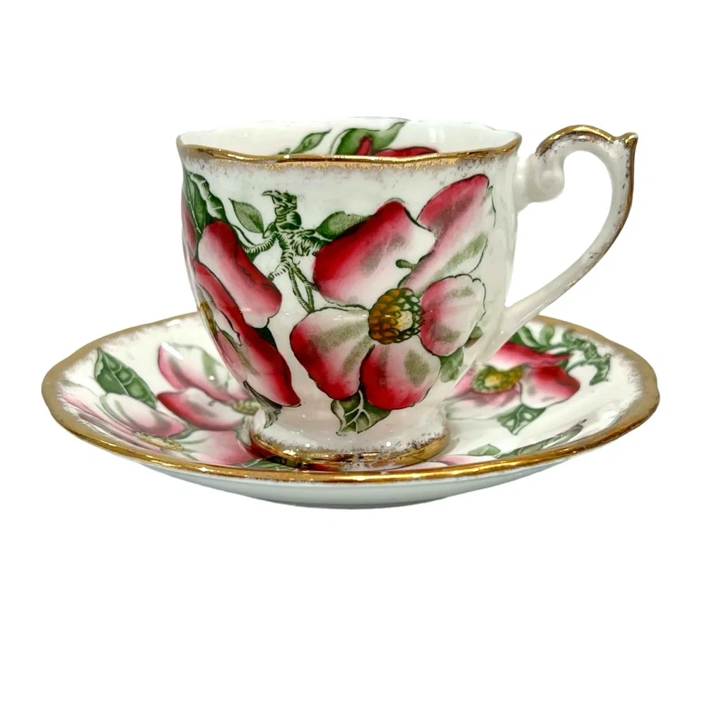 QUEEN ANNE MAGNOLIA BONE CHINA SET OF 5 CUPS & SAUCERS & 1 CREAMER WITH SAUCER